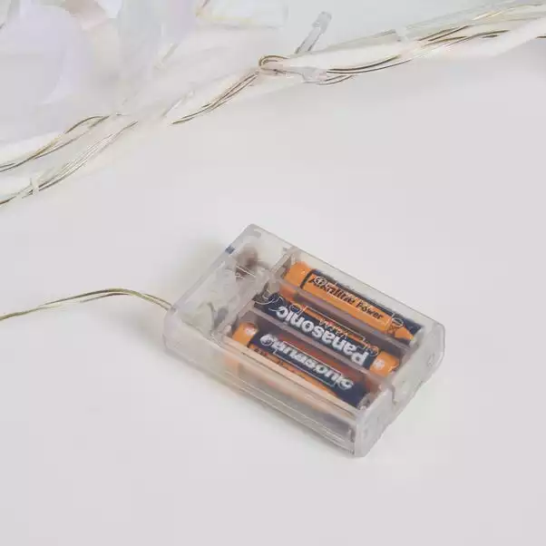 Dunelm White Eucalyptus Twig Light 6 Dunelm White Eucalyptus Twig Light - Image 4