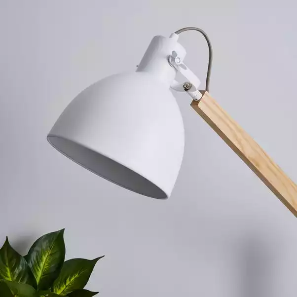 Dunelm Cleo Adjustable Floor Lamp 5 Dunelm Cleo Adjustable Floor Lamp - Image 3